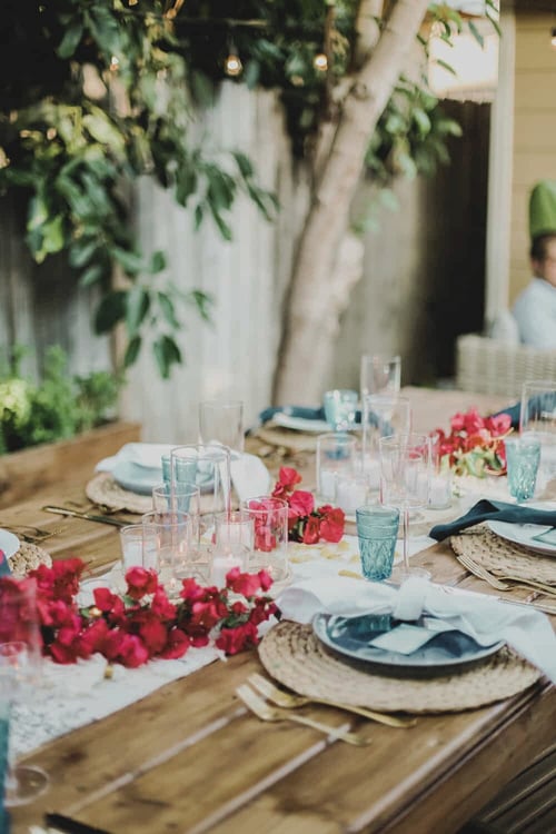 Escape to the Mediterranean coast without leaving Vancouver with our themed picnic setups! Whether it's a cozy rendezvous for two or a lively gathering, our décor inspired by the Mediterranean landscape will evoke the romance and beauty of the region